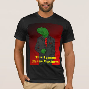 Iguana en una camiseta del traje de negocios