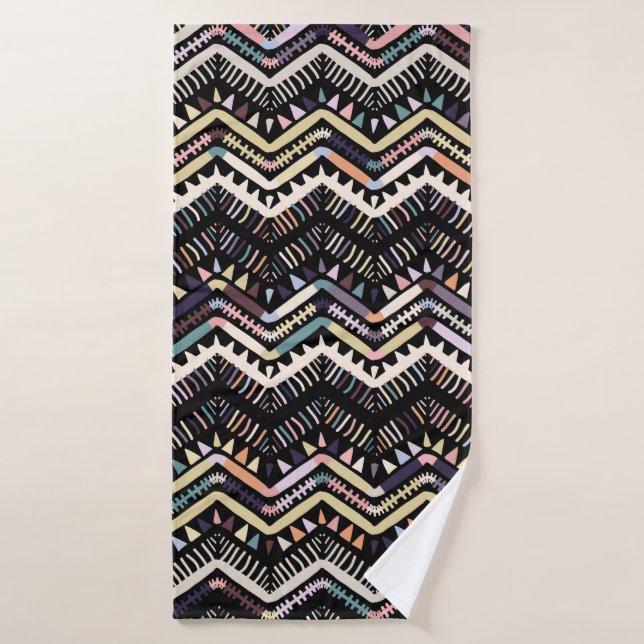 Ikat geometric folklore ornament. Tribal scandinav (Toalla de baño)