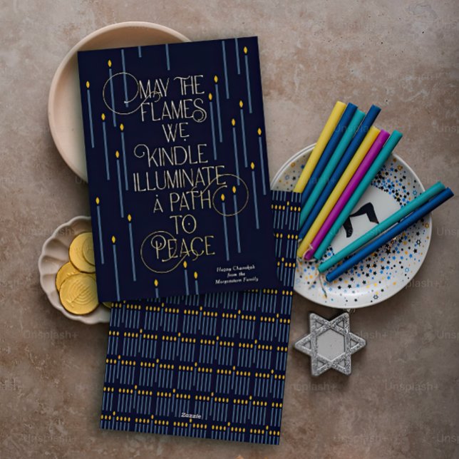 Ilumina un camino a la paz tarjeta de Hanukkah con (Subido por el creador)