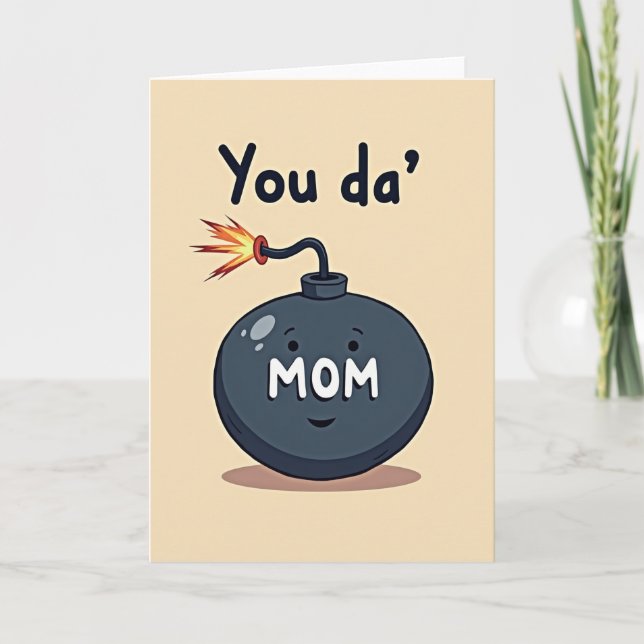 Ilustración de tarjeta "Tú eres la mamá ardiente" (Anverso)