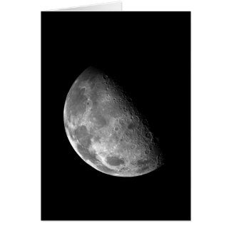 Imagen de media luna en blanco y negro