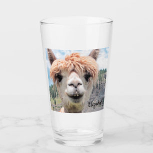 Imagen sonriente linda de la foto de la alpaca
