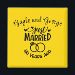 Imán 50.º Aniversario Boda Nombres personalizados<br><div class="desc">Conmemorar su 50º aniversario de boda con este fondo dorado,  imán personalizado. Personaliza los nombres en texto negro a tu propia pareja o a la pareja que celebra este hito. ¡Gran idea para un favor partidario también!</div>