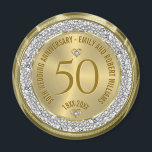 Imán 50.º Aniversario del Oro Diamantes Blancos<br><div class="desc">Celebra tu 50 aniversario de boda con estilo con este exquisito corazón blanco y dorado adornado con impresionantes diamantes falsos. Un símbolo de amor y compromiso duraderos,  esta elegante pieza es la manera perfecta de conmemorar esta ocasión histórica.</div>