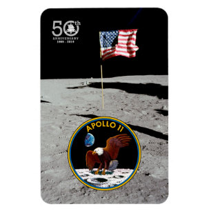 Imán 50.o Años de alunizaje, insignias y bandera