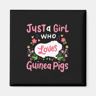 Imán A Lady Who Loves Guinea Pigs