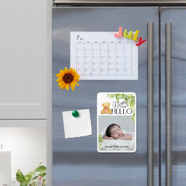 Imán A Sweet First Hello Baby Announcement Card