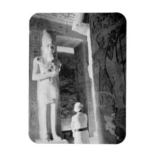 Imán Abu Simbel Egipto, Turista dentro del Templo (NR)