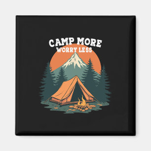 Imán Acampar más Preocuparse menos Diseño Retro Temátic
