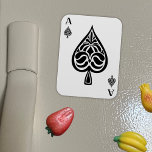 Imán Ace de la tarjeta de reproducción en blanco y negr<br><div class="desc">Diseñado para parecerse a un as de espadas jugando a la carta o a una carta de triunfo,  este diseño presenta un ilustracion de pan ornamentado en blanco y negro.</div>