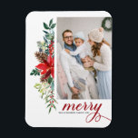 Imán Acuarela Poinsettia Botánica Feliz Navidad<br><div class="desc">¡Feliz y luminoso! Celebra a los Navidades con este imán fotográfico de Navidades acuarelas. Cuenta con un garaje floral acuático de poinsettias rojas,  pinecones,  bayas y vegetación. Personalice agregando fotos,  nombres y mensajes. Este imán de fotos para Navidades botánicos está disponible en otros cardstock.</div>