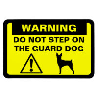 Advertencia de perro guardián Toy Fox Terrier