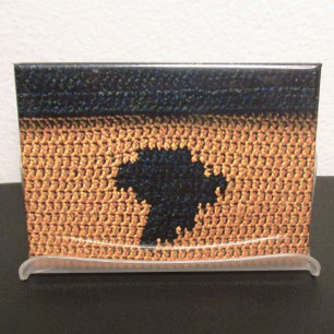 Imán Africa Map Black and Brown Artisan Crochet Print