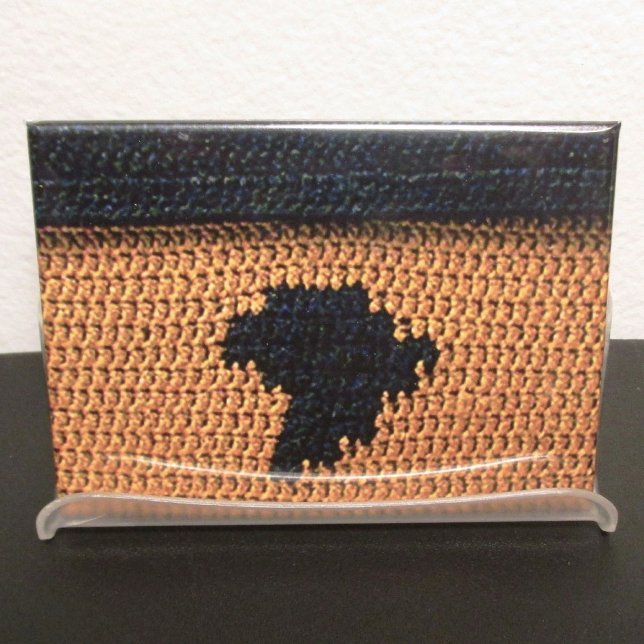 Imán Africa Map Black and Brown Artisan Crochet Print (Subido por el creador)