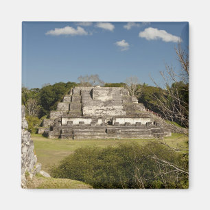 Imán Altun Ha es un sitio maya que data de 2000