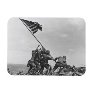 Imán Alzando la bandera en Iwo Jima