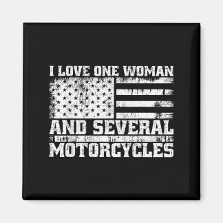 Imán Ama a una mujer y varias motocicletas Biker divert