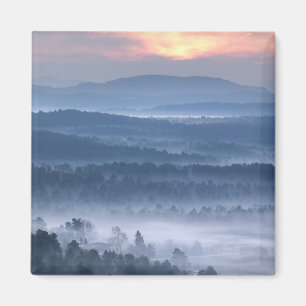Imán Amanecer entre los valles