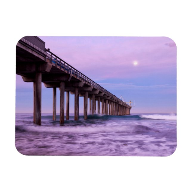 Imán Amanecer púrpura sobre el muelle, California (Horizontal)