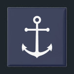 Imán Anclaje azul de la Marina Náutica<br><div class="desc">Moderno imán Náutico Minimalista con ancla blanca sobre fondo azul marino. Perfecto como decoración de casa de playa,  regalo de la casa,  regalo para él y más.</div>