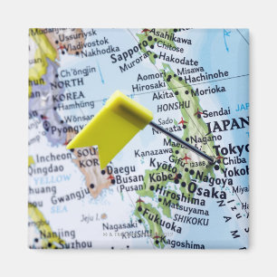 Imán Anclaje de mapa colocado en Tokio, Japón en el map