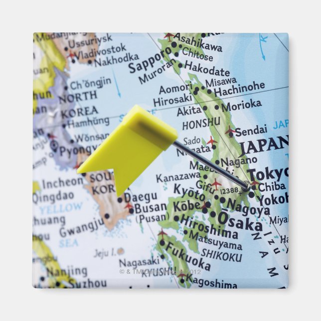 Imán Anclaje de mapa colocado en Tokio, Japón en el map (Frente)