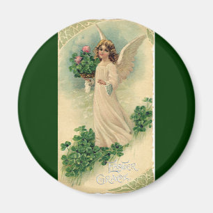 Imán Ángel de Pascua Victoriano con flores