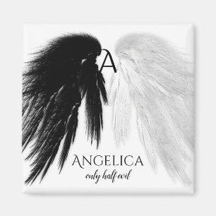 Imán ANGEL WINGS 'Sólo mitad Mal' Monograma Gracioso