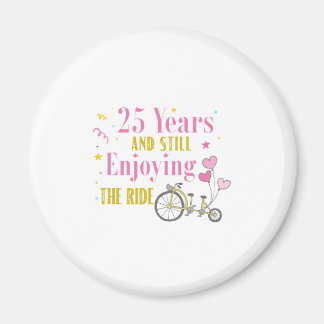 Imán Aniversario 25 años disfrutando del paseo