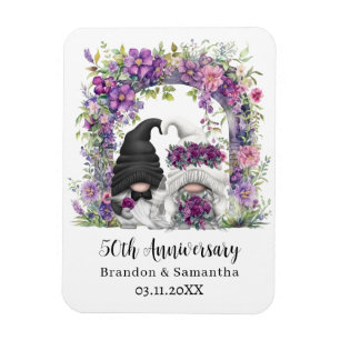 Imán Aniversario de la flor púrpura de Gnome 50° Boda