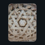 Imán Antigua talla de la estrella de David, Israel<br><div class="desc">Detalle de 'Estrella de David' de mármol en el sitio del antiguo templo judío en Cafarnaúm,  Israel. | Michael Runkel / superstock.com</div>