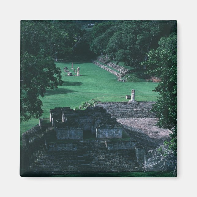 Imán Antiguo patio y estructuras maya de ruinas (Frente)