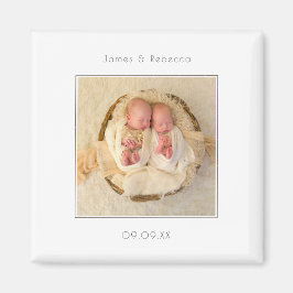 Imán Anuncio de nacimiento de foto de gemelos minimalis