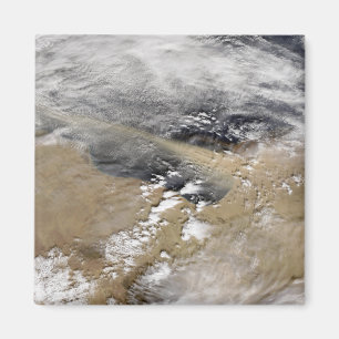 Imán Apagones de polvo frente a las costas de Libia