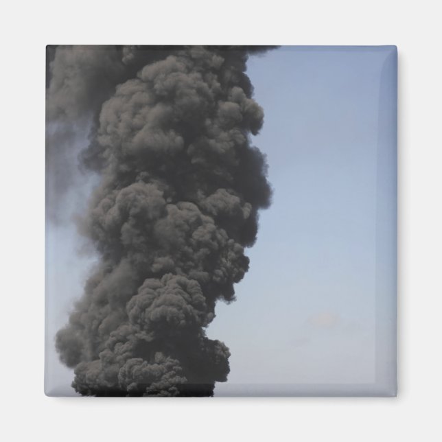 Imán Aparecen nubes oscuras de humo y fuego (Frente)