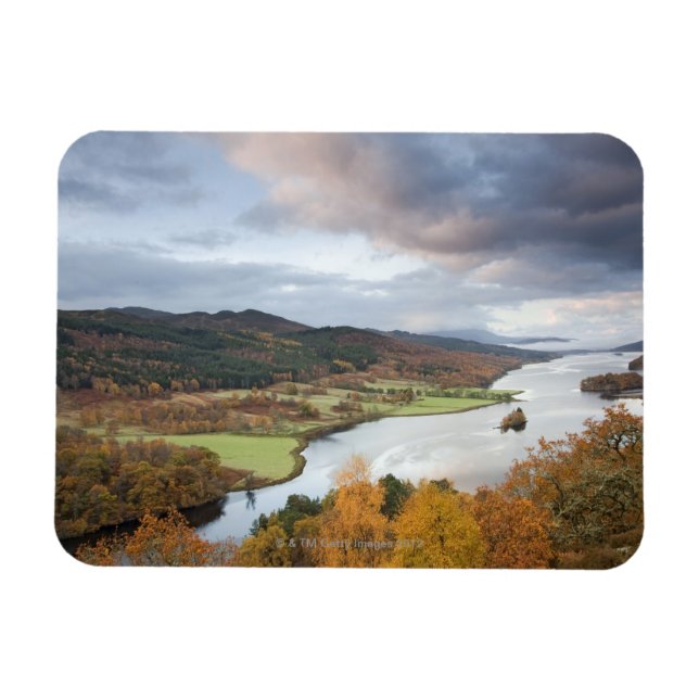 Imán Árboles de otoño y Loch Faskally, Pitlochry (Horizontal)