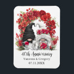 Imán Arco floral rojo Gnome 40° aniversario Boda<br><div class="desc">Magnate de boda del 40 aniversario personalizado con un diseño con gnomos de novia y novio y un ilustracion rojo de arco floral. Edite la plantilla con cualquier año y mensaje.</div>