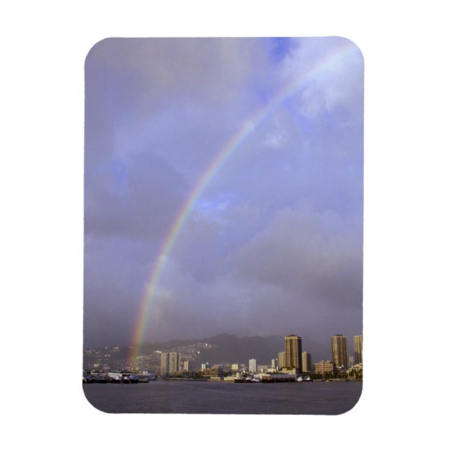 Imán Arcoíris sobre Honolulu, Hawái, EE. UU. (Vertical)