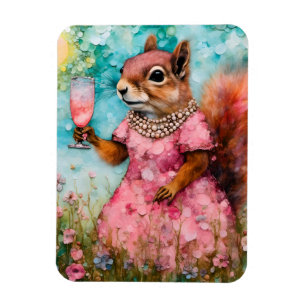 Imán Ardilla con una vestimenta rosa y una bebida