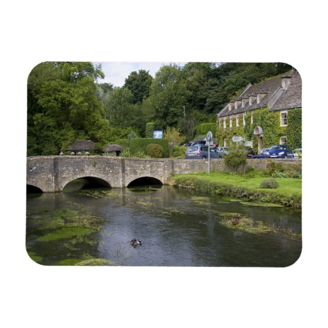 Imán Arroyo de truchas en el pueblo de Bibury, (Horizontal)