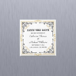 Imán Art Decó Vintage Elegante Boda Oro Blanco Negro<br><div class="desc">Este estilo de diseño se inspira en el movimiento Art Decó de los años 20 y 30, caracterizado por formas geométricas, acentos dorados, formas en blanco y negro y fuentes elegantes. La temática de boda blanco y negro es clásica y atemporal. Combina elegancia y simplicidad creando un ambiente sofisticado. El...</div>