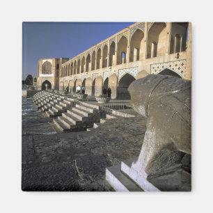 Imán Asia, Irán, Isfahán. Puente Pol-e Khaju.