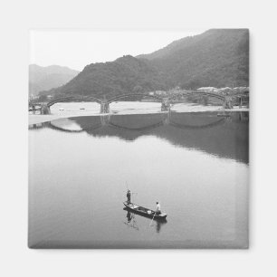 Imán Asia, Japón, Iwakuni. Pescadores y puente históric
