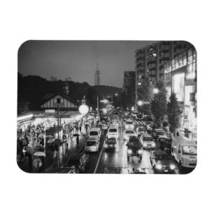 Imán Asia, Japón, Tokio. Tarde, estación de Harajuku,