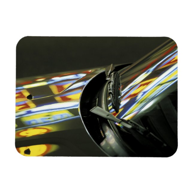 Imán Asia, Malasia, Melaka. Reflexiones de neón en el c (Horizontal)