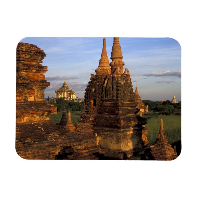 Imán Asia, Myanmar, Bagan. Antiguos templos y (Horizontal)