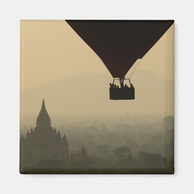 Imán Asia, Myanmar, Bagan, globo sobre templos de (Frente)