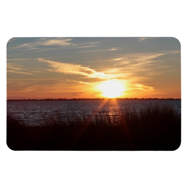 Imán Atardecer en la isla de Chincoteague. (Horizontal)