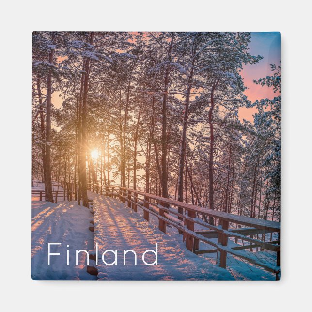Imán Atardecer en un bosque de pinos nevado con rayos s (Frente)