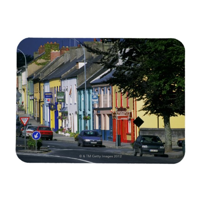 Imán Autos estacionados frente a un edificio, Adare (Horizontal)